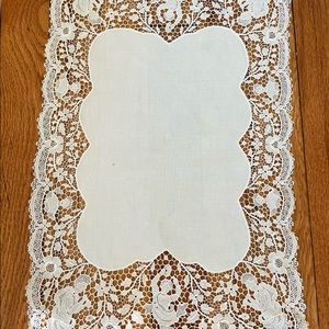 Fine Lace Edge Doile Man Playing Instrument Woman Gypsy Dancing